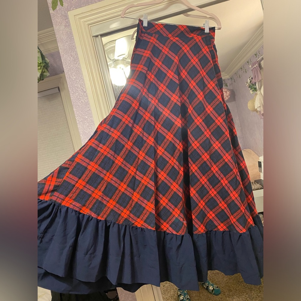 Full vintage skirt